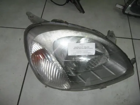 Φανάρι, Εμπρός  Δεξί για TOYOTA, YARIS, ( 1999 - 2002 )  ( XP10 ) Με Εσωτερικό Μοτέρ Φανάρι, Εμπρός  Δεξί για TOYOTA, YARIS, ( 1999 - 2002 )  ( XP10 ) Με Εσωτερικό Μοτέρ