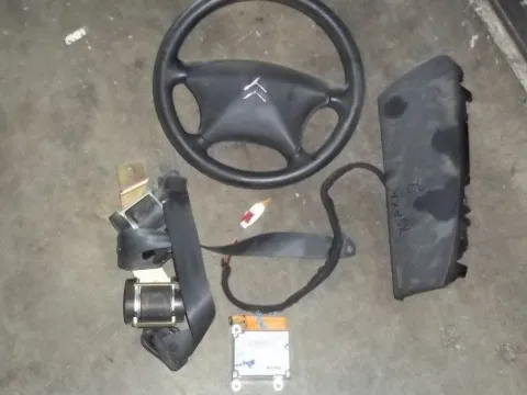 Σετ Αερόσακων Εμπρός ( χ.Ταμπλό ) για CITROEN XSARA ( 2000 - 2003 ), ( 2003 - 2004 ) *Γ* Σετ Αερόσακων Εμπρός ( χ.Ταμπλό ) για CITROEN XSARA ( 2000 - 2003 ), ( 2003 - 2004 ) *Γ*
