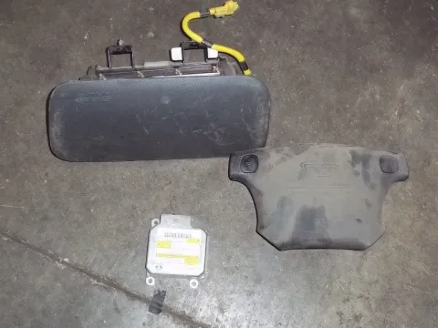 Σετ Αερόσακων Εμπρός ( χ.Ταμπλό ) για CHEVROLET - DAEWOO LANOS ( 1997 - 2000 )  ( T100 ) Λείπουν Ζώνες Σετ Αερόσακων Εμπρός ( χ.Ταμπλό ) για CHEVROLET - DAEWOO LANOS ( 1997 - 2000 )  ( T100 ) Λείπουν Ζώνες