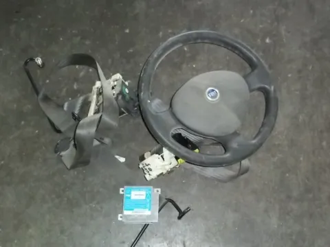 Σετ Αερόσακων Εμπρός ( χ.Ταμπλό ) για FIAT PUNTO ( 1999 - 2003 )  ( 188 ) Λείπει Airbag Συνοδηγού *Γ* Σετ Αερόσακων Εμπρός ( χ.Ταμπλό ) για FIAT PUNTO ( 1999 - 2003 )  ( 188 ) Λείπει Airbag Συνοδηγού *Γ*