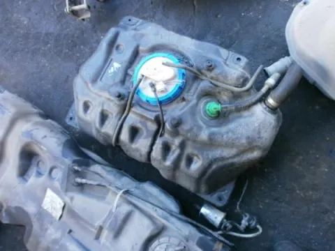 Δεξαμενή Καυσίμου ( Ρεζερβουάρ ) για CITROEN, C1, ( 2005 - 2008 )  ( P ), ( 2009 - 2012), PEUGEOT, 107 ( 2006 - 2009 )( 2010 - 2013 ), TOYOTA, AYGO, ( 2005 - 2009 )  ( B10 ), ( 2009 - 2013)*Δ* 2779 Δεξαμενή Καυσίμου ( Ρεζερβουάρ ) για CITROEN, C1, ( 2005 - 2008 )  ( P ), ( 2009 - 2012), PEUGEOT, 107 ( 2006 - 2009 )( 2010 - 2013 ), TOYOTA, AYGO, ( 2005 - 2009 )  ( B10 ), ( 2009 - 2013)*Δ* 2779
