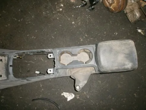 Υποβραχιόνιο(Τεμπέλης) για VOLVO, S60, ( 2005 - 2009 ) Υποβραχιόνιο(Τεμπέλης) για VOLVO, S60, ( 2005 - 2009 )