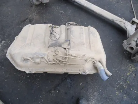 Δεξαμενή Καυσίμου ( Ρεζερβουάρ ) για HYUNDAI, LANTRA, ( 1995 - 1998 )  ( J2 ), ( 1998 - 1999 )  ( J2 ) *Δ* 3422 Δεξαμενή Καυσίμου ( Ρεζερβουάρ ) για HYUNDAI, LANTRA, ( 1995 - 1998 )  ( J2 ), ( 1998 - 1999 )  ( J2 ) *Δ* 3422