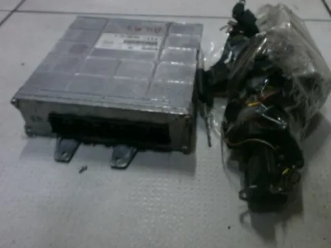 Εγκέφαλος Κινητήρα για AUDI, A4, ( 1995 - 1998 )  ( 8D ), 1600  (ADP)(AHL)(ANA)(ARM)  Petrol  100 0261203554/555 8D0907557B Εγκέφαλος Κινητήρα για AUDI, A4, ( 1995 - 1998 )  ( 8D ), 1600  (ADP)(AHL)(ANA)(ARM)  Petrol  100 0261203554/555 8D0907557B