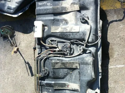 Δεξαμενή Καυσίμου (Ρεζερβουάρ) για SUZUKI BALENO (1998 - 2001) (SY) *Δ* Δεξαμενή Καυσίμου (Ρεζερβουάρ) για SUZUKI BALENO (1998 - 2001) (SY) *Δ*