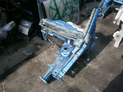 Κολόνα, Εμπρός Αριστερή Με Ράμφος για FORD, FOCUS, ( 2004 - 2008 ) Mk2a ( DA3 - C307 ), Coupe - Cabrio - 2dr, ( 2008 - 2010 ) Mk2b ( DA3 - C307 ) *Δ* Κολόνα, Εμπρός Αριστερή Με Ράμφος για FORD, FOCUS, ( 2004 - 2008 ) Mk2a ( DA3 - C307 ), Coupe - Cabrio - 2dr, ( 2008 - 2010 ) Mk2b ( DA3 - C307 ) *Δ*