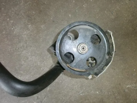 Αντλία Υδραυλικού Τιμονιού για TOYOTA, COROLLA, ( 1992 - 1997 )  ( E100 ) Αντλία Υδραυλικού Τιμονιού για TOYOTA, COROLLA, ( 1992 - 1997 )  ( E100 )