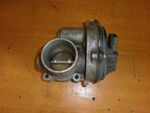 Σώμα Πεταλούδας (VP2S6U-9E927-F) για FORD, FUSION, ( 2002 - 2005 )  ( JU ), FIESTA, ( 2002 - 2005 ) Mk5a Σώμα Πεταλούδας (VP2S6U-9E927-F) για FORD, FUSION, ( 2002 - 2005 )  ( JU ), FIESTA, ( 2002 - 2005 ) Mk5a