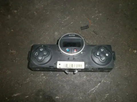 Χειριστήρια Καλοριφέρ για RENAULT, CLIO, ( 2006 - 2009 )  ( BR_ )  ( CR_ ) Χειριστήρια Καλοριφέρ για RENAULT, CLIO, ( 2006 - 2009 )  ( BR_ )  ( CR_ )