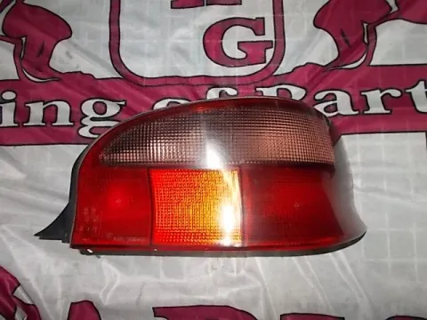 Φανάρι Πίσω Δεξί Φυμέ για CITROEN SAXO (1999 - 2002) (S) Φανάρι Πίσω Δεξί Φυμέ για CITROEN SAXO (1999 - 2002) (S)