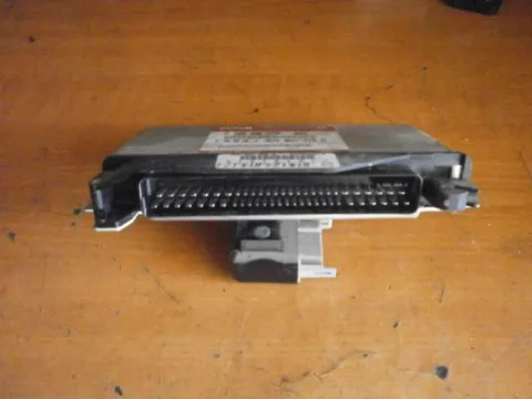 Εγκέφαλος Κινητήρα (4D0907379D) 1.8T για AUDI, A4, ( 1995 - 1998 )  ( 8D ) ΤΕΛΑΡΟ 9*253676 -  Εγκέφαλος Κινητήρα (4D0907379D) 1.8T για AUDI, A4, ( 1995 - 1998 )  ( 8D ) ΤΕΛΑΡΟ 9*253676 -