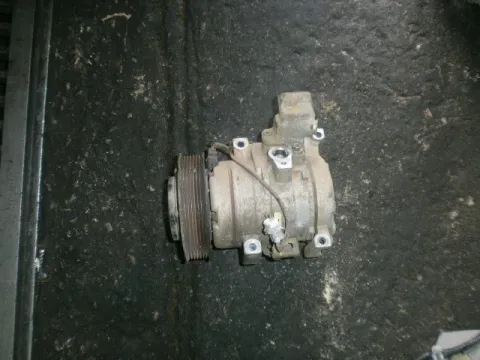Συμπιεστής A-C ( Κομπρέσορας ) για TOYOTA, RAV-4, ( 2000 - 2004 )  ( XA20 ) Συμπιεστής A-C ( Κομπρέσορας ) για TOYOTA, RAV-4, ( 2000 - 2004 )  ( XA20 )