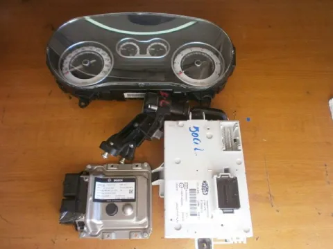 Εγκέφαλος Κινητήρα Σετ (51900167) Βενζίνη για FIAT, 500, ( 2012 -          ) ( L ) Εγκέφαλος Κινητήρα Σετ (51900167) Βενζίνη για FIAT, 500, ( 2012 -          ) ( L )
