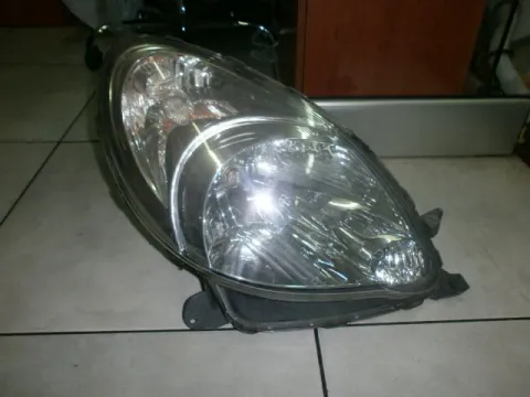 Φανάρι, Εμπρός  Δεξί για TOYOTA, YARIS VERSO, ( 2002 - 2004 )  ( XP20 ) Με Δάκρυ Φανάρι, Εμπρός  Δεξί για TOYOTA, YARIS VERSO, ( 2002 - 2004 )  ( XP20 ) Με Δάκρυ