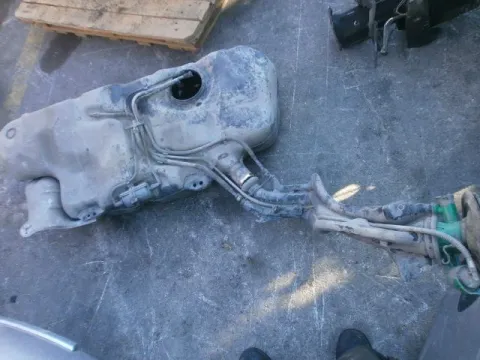 Δεξαμενή Καυσίμου ( Ρεζερβουάρ ) για VW, POLO, ( 1999 - 2001 )  ( 6N2 ) Δεξαμενή Καυσίμου ( Ρεζερβουάρ ) για VW, POLO, ( 1999 - 2001 )  ( 6N2 )