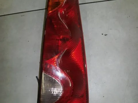 Φανάρι Πίσω Δεξί για NISSAN NOTE (2005 - 2008) (E11)  Φανάρι Πίσω Δεξί για NISSAN NOTE (2005 - 2008) (E11)