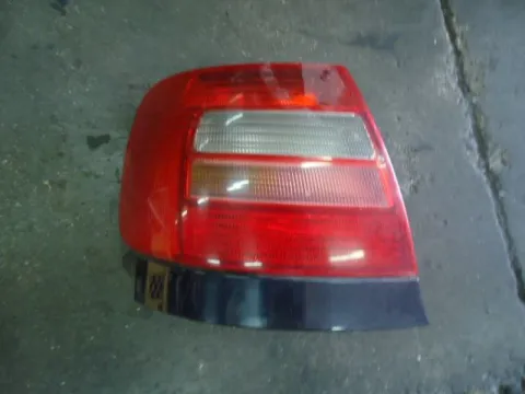Φανάρι, Πίσω Αριστερό για AUDI, A4, ( 1999 - 2001 )  ( 8D ), Sedan - 4dr Λευκό Φλας Άνω Φανάρι, Πίσω Αριστερό για AUDI, A4, ( 1999 - 2001 )  ( 8D ), Sedan - 4dr Λευκό Φλας Άνω