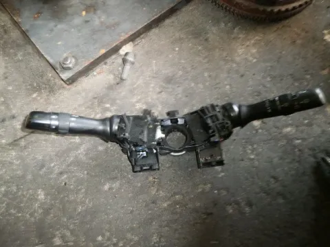 Διακόπτες, Φώτων-Φλάς για TOYOTA, AURIS, ( 2009 - 2013 ) Διακόπτες, Φώτων-Φλάς για TOYOTA, AURIS, ( 2009 - 2013 )