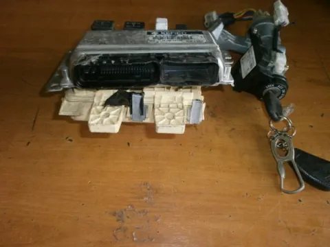 Εγκέφαλος Κινητήρα Σετ (39109-26740) για HYUNDAI, ELANTRA, ( 2000 - 2004 )  ( XD ), ( 2004 -) ΤΕΛΑΡΟ ΔΙΑΦΟΡΟΙ *43* -  Εγκέφαλος Κινητήρα Σετ (39109-26740) για HYUNDAI, ELANTRA, ( 2000 - 2004 )  ( XD ), ( 2004 -) ΤΕΛΑΡΟ ΔΙΑΦΟΡΟΙ *43* -