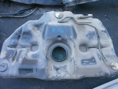 Δεξαμενή Καυσίμου ( Ρεζερβουάρ ) για NISSAN, ALMERA, ( 2000 - 2002 )  ( N16 ), ( 2002 - 2006 )  ( N16 )*Δ* 9547 Δεξαμενή Καυσίμου ( Ρεζερβουάρ ) για NISSAN, ALMERA, ( 2000 - 2002 )  ( N16 ), ( 2002 - 2006 )  ( N16 )*Δ* 9547