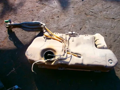 Δεξαμενή Καυσίμου ( Ρεζερβουάρ ) για SEAT, CORDOBA, ( 1995 - 1997 )  ( 6K ), ( 1993 - 1995 )  ( 6K ) *Δ* Δεξαμενή Καυσίμου ( Ρεζερβουάρ ) για SEAT, CORDOBA, ( 1995 - 1997 )  ( 6K ), ( 1993 - 1995 )  ( 6K ) *Δ*