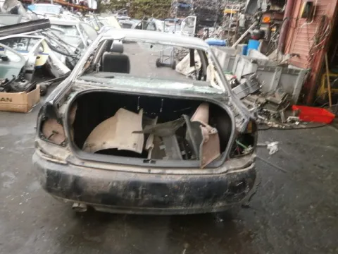 Τροπέτο Πίσω Με Άξονα για AUDI A4 (1995 - 1998) (8D) Sedan - 4dr  *Δ* Τροπέτο Πίσω Με Άξονα για AUDI A4 (1995 - 1998) (8D) Sedan - 4dr  *Δ*