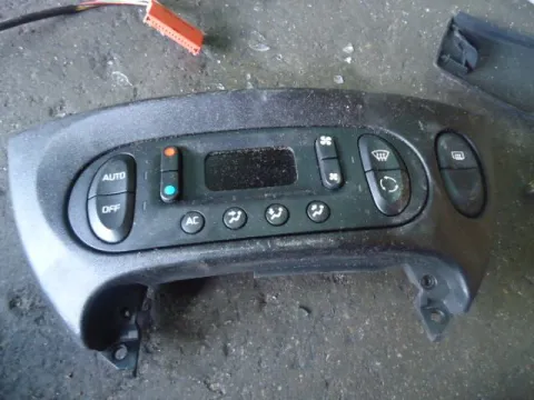 Χειριστήρια Καλοριφέρ για RENAULT, SCENIC, ( 2003 - 2008 )  ( JM ) Χειριστήρια Καλοριφέρ για RENAULT, SCENIC, ( 2003 - 2008 )  ( JM )