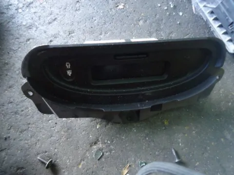 Ρολόι P8200028364 A για RENAULT, SCENIC, ( 2003 - 2008 )  ( JM ) Ρολόι P8200028364 A για RENAULT, SCENIC, ( 2003 - 2008 )  ( JM )
