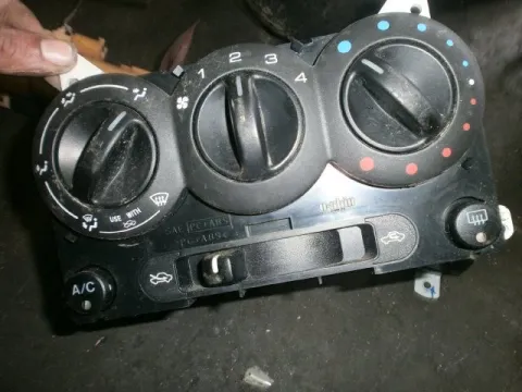 Χειριστήρια Καλοριφέρ για SUZUKI, IGNIS, ( 2003 - 2008 )  ( RM ) Χειριστήρια Καλοριφέρ για SUZUKI, IGNIS, ( 2003 - 2008 )  ( RM )
