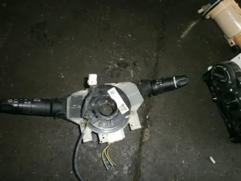 Διακόπτες, Φώτων-Φλάς για NISSAN, ALMERA, ( 2002 - 2006 )  ( N16 ) Διακόπτες, Φώτων-Φλάς για NISSAN, ALMERA, ( 2002 - 2006 )  ( N16 )