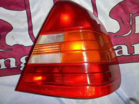 Φανάρι Πίσω Δεξί Πορτοκαλί Φλας για MERCEDES C - CLASS (1993 - 1995) (W202) Sedan - 4dr Φανάρι Πίσω Δεξί Πορτοκαλί Φλας για MERCEDES C - CLASS (1993 - 1995) (W202) Sedan - 4dr