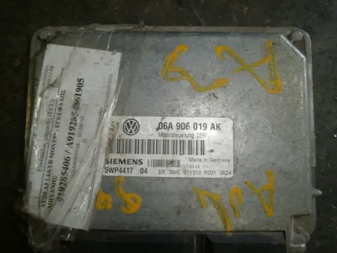 Εγκέφαλος Κινητήρα 06A906019AK / SIEMENS 5WP441704 για AUDI, A3, ( 1996 - 2000 )  ( 8L ), 1600  ( AEH ) ( AKL ) ( APF )  Petrol  101 ΤΕΛΑΡΟ 11*253678 Εγκέφαλος Κινητήρα 06A906019AK / SIEMENS 5WP441704 για AUDI, A3, ( 1996 - 2000 )  ( 8L ), 1600  ( AEH ) ( AKL ) ( APF )  Petrol  101 ΤΕΛΑΡΟ 11*253678