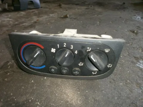 Χειριστήρια Καλοριφέρ για OPEL, CORSA, ( 2000 - 2004 )  C, 1200  ( Z12XE )  Petrol  75 Χειριστήρια Καλοριφέρ για OPEL, CORSA, ( 2000 - 2004 )  C, 1200  ( Z12XE )  Petrol  75