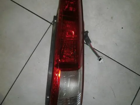 Φανάρι Πίσω Δεξί για NISSAN X-TRAIL (2001 - 2003) (T30) , (2003 - 2007) (T30) Φανάρι Πίσω Δεξί για NISSAN X-TRAIL (2001 - 2003) (T30) , (2003 - 2007) (T30)