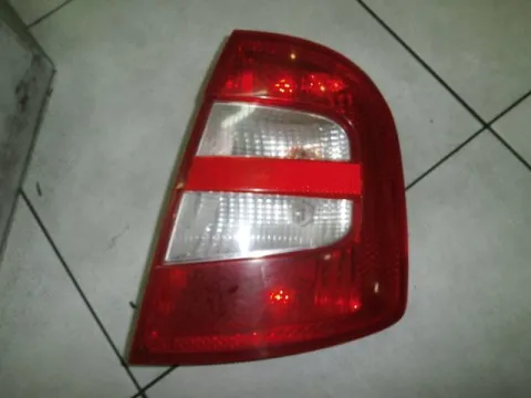 Φανάρι Πίσω Δεξί για SKODA FABIA (2000 - 2004) (6Y) Hatchback - 5dr Φανάρι Πίσω Δεξί για SKODA FABIA (2000 - 2004) (6Y) Hatchback - 5dr