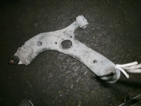 Ψαλίδι Εμπρός Αριστερό για TOYOTA AURIS (2007 - 2009) E150 Ψαλίδι Εμπρός Αριστερό για TOYOTA AURIS (2007 - 2009) E150