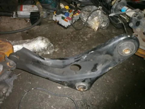 Ψαλίδι Εμπρός Δεξί για CITROEN C3 (2006 - 2010) (FC) Ψαλίδι Εμπρός Δεξί για CITROEN C3 (2006 - 2010) (FC)