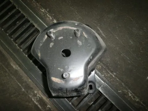 Βάση Ρεζέρβας για JEEP CHEROKEE (2002 -2005) (KJ) Βάση Ρεζέρβας για JEEP CHEROKEE (2002 -2005) (KJ)