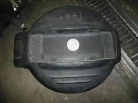 Κάλυμα Ρεζέρβας για JEEP CHEROKEE (2002 -2005) (KJ) *Γ* Κάλυμα Ρεζέρβας για JEEP CHEROKEE (2002 -2005) (KJ) *Γ*