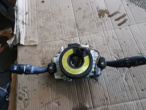 Διακόπτες Φώτων-Φλάς για HYUNDAI ACCENT (1999 - 2002) (CG) (LC) Διακόπτες Φώτων-Φλάς για HYUNDAI ACCENT (1999 - 2002) (CG) (LC)