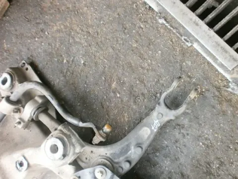 Ψαλίδι Εμπρός Αριστερό για PEUGEOT 407 (2004 - 2008) (6D_) Ψαλίδι Εμπρός Αριστερό για PEUGEOT 407 (2004 - 2008) (6D_)