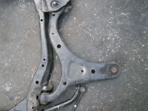 Ψαλίδι Εμπρός Δεξί για HYUNDAI SANTA FE (2011 - ) Ψαλίδι Εμπρός Δεξί για HYUNDAI SANTA FE (2011 - )