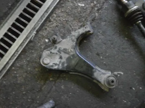 Ψαλίδι Εμπρός Αριστερό για DAIHATSU TERIOS (1997 - 2000) (J100) Ψαλίδι Εμπρός Αριστερό για DAIHATSU TERIOS (1997 - 2000) (J100)
