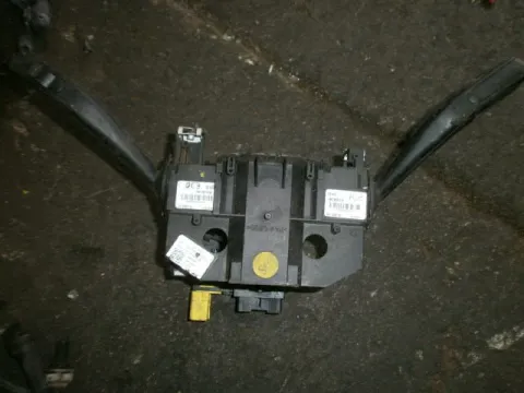Διακόπτες Φώτων-Φλάς 1k0953549 για AUDI A3 (2005 - 2008) (8P) Διακόπτες Φώτων-Φλάς 1k0953549 για AUDI A3 (2005 - 2008) (8P)