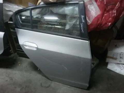 Πόρτα Πίσω Δεξιά (Λίγο Χτυπημένη) για HONDA INSIGHT (2009 - 2012) (ZE) Πόρτα Πίσω Δεξιά (Λίγο Χτυπημένη) για HONDA INSIGHT (2009 - 2012) (ZE)