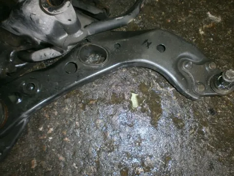 Ψαλίδι Εμπρός Δεξί για TOYOTA RAV-4 (2006 - 2009) (XA30) Ψαλίδι Εμπρός Δεξί για TOYOTA RAV-4 (2006 - 2009) (XA30)