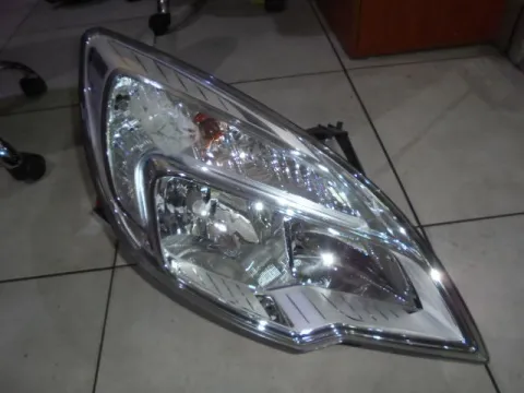 Φανάρι Εμπρός Δεξί για OPEL MERIVA (2010 - 2014) Φανάρι Εμπρός Δεξί για OPEL MERIVA (2010 - 2014)