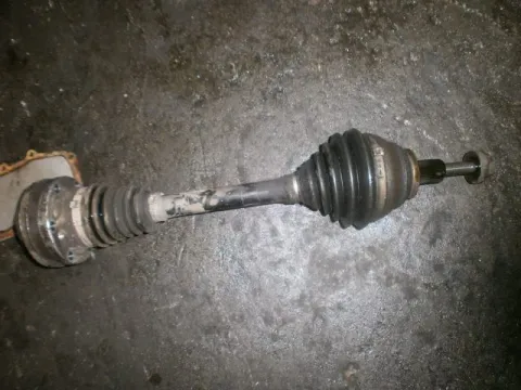 Ημιαξόνιο Εμπρός Αριστερό 6-Τάχυτο για VW GOLF (2004 - 2008) Mk5 (1K1) Ημιαξόνιο Εμπρός Αριστερό 6-Τάχυτο για VW GOLF (2004 - 2008) Mk5 (1K1)