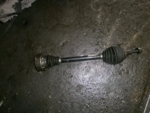 Ημιαξόνιο Εμπρός Αριστερό για VW GOLF (2004 - 2008) Mk5 (1K1) Ημιαξόνιο Εμπρός Αριστερό για VW GOLF (2004 - 2008) Mk5 (1K1)