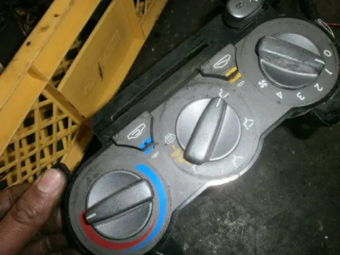 Χειριστήρια Καλοριφέρ για HYUNDAI ACCENT (1999 - 2002) (CG) (LC) Χειριστήρια Καλοριφέρ για HYUNDAI ACCENT (1999 - 2002) (CG) (LC)